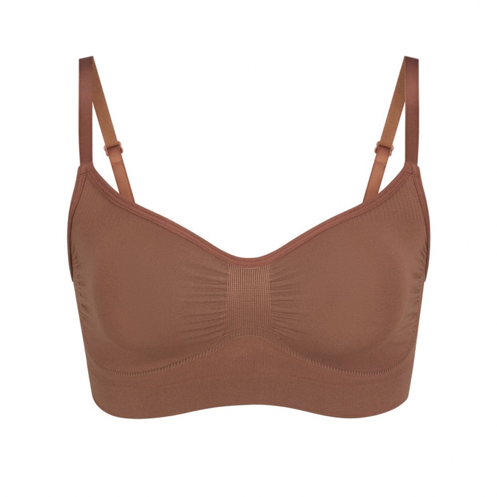 SKIMS Wireless Seamless Bra in Brown